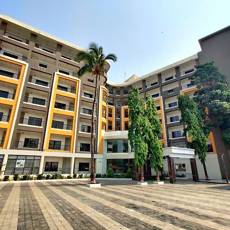 Golden Chariot Hotel Даман Екстер'єр фото