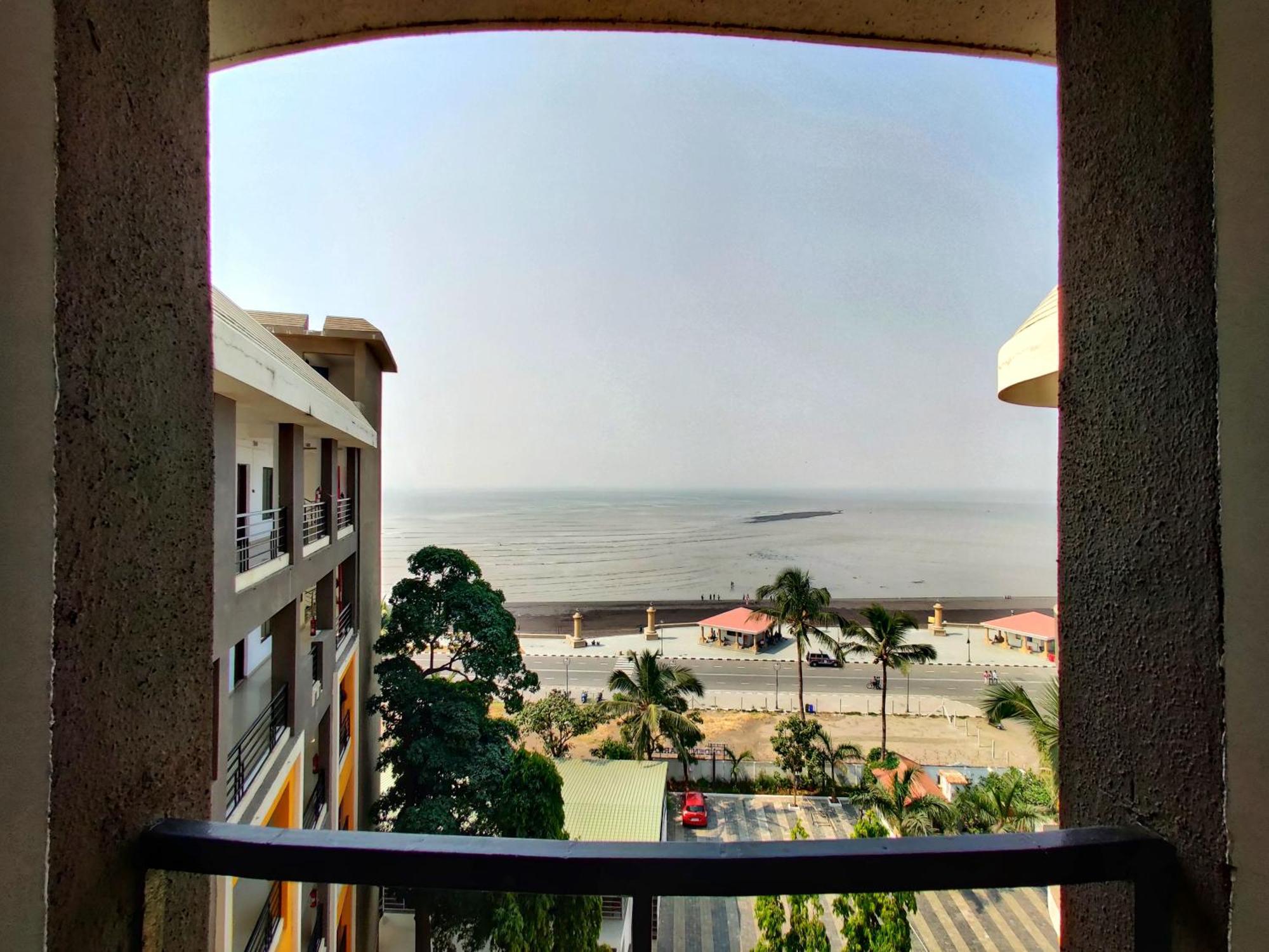 Golden Chariot Hotel Даман Екстер'єр фото